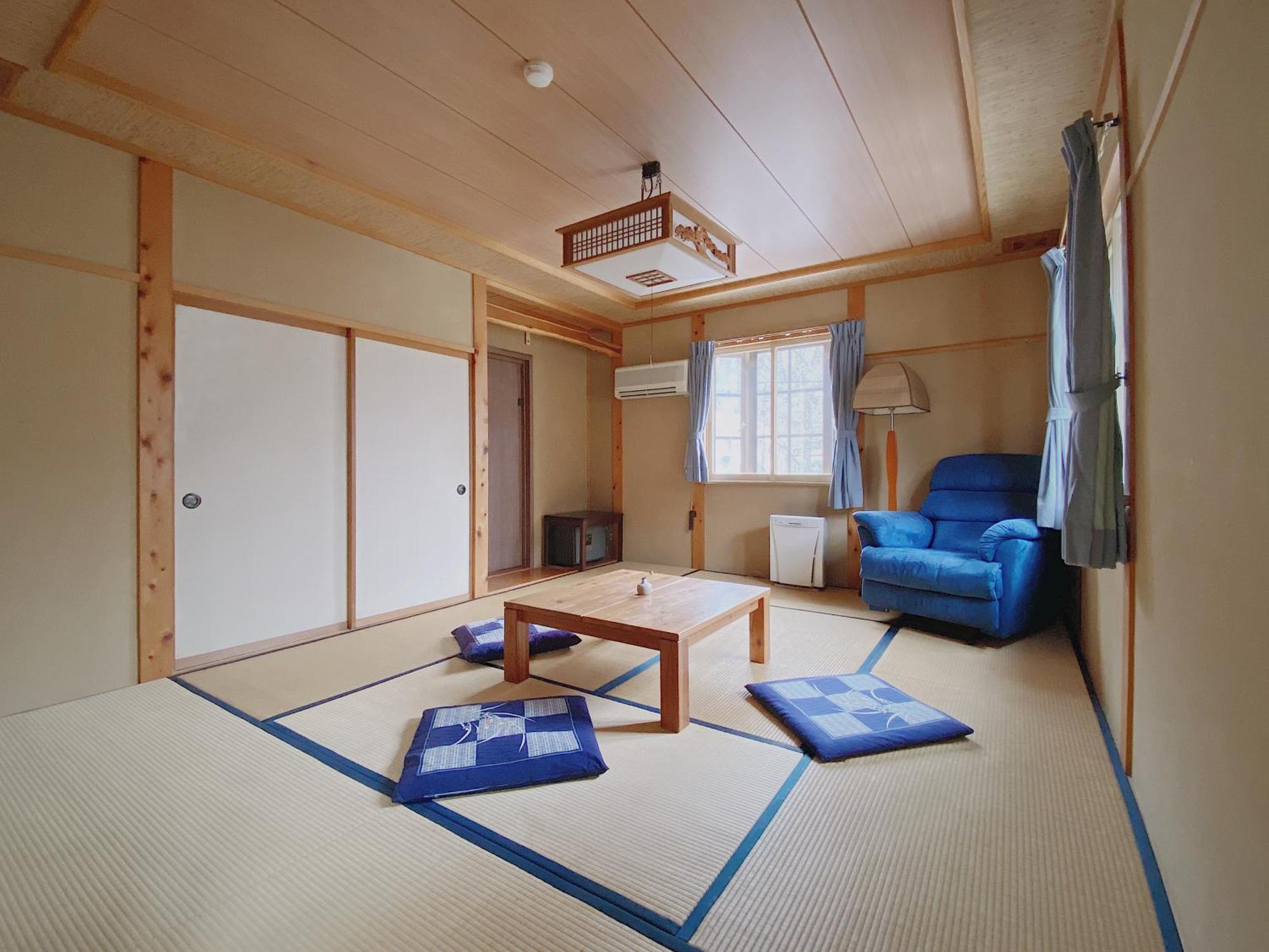 Apricot Pension Hakuba Exterior foto